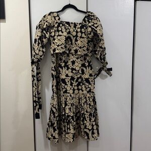 ONE OF A KIND SAMPLE Eddy Floral Embroidered Top & Skirt Set